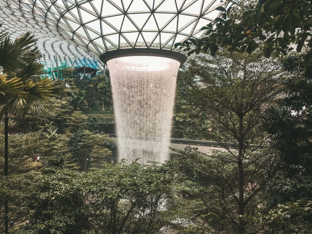 Rain Vortex vliegveld Singapore.