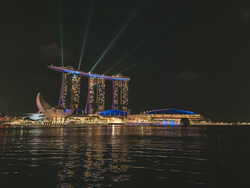 Gratis lichtshow Marina Sands Bay Singapore.